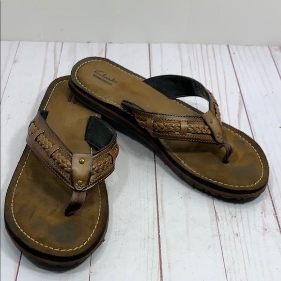 clarks collection flip flops
